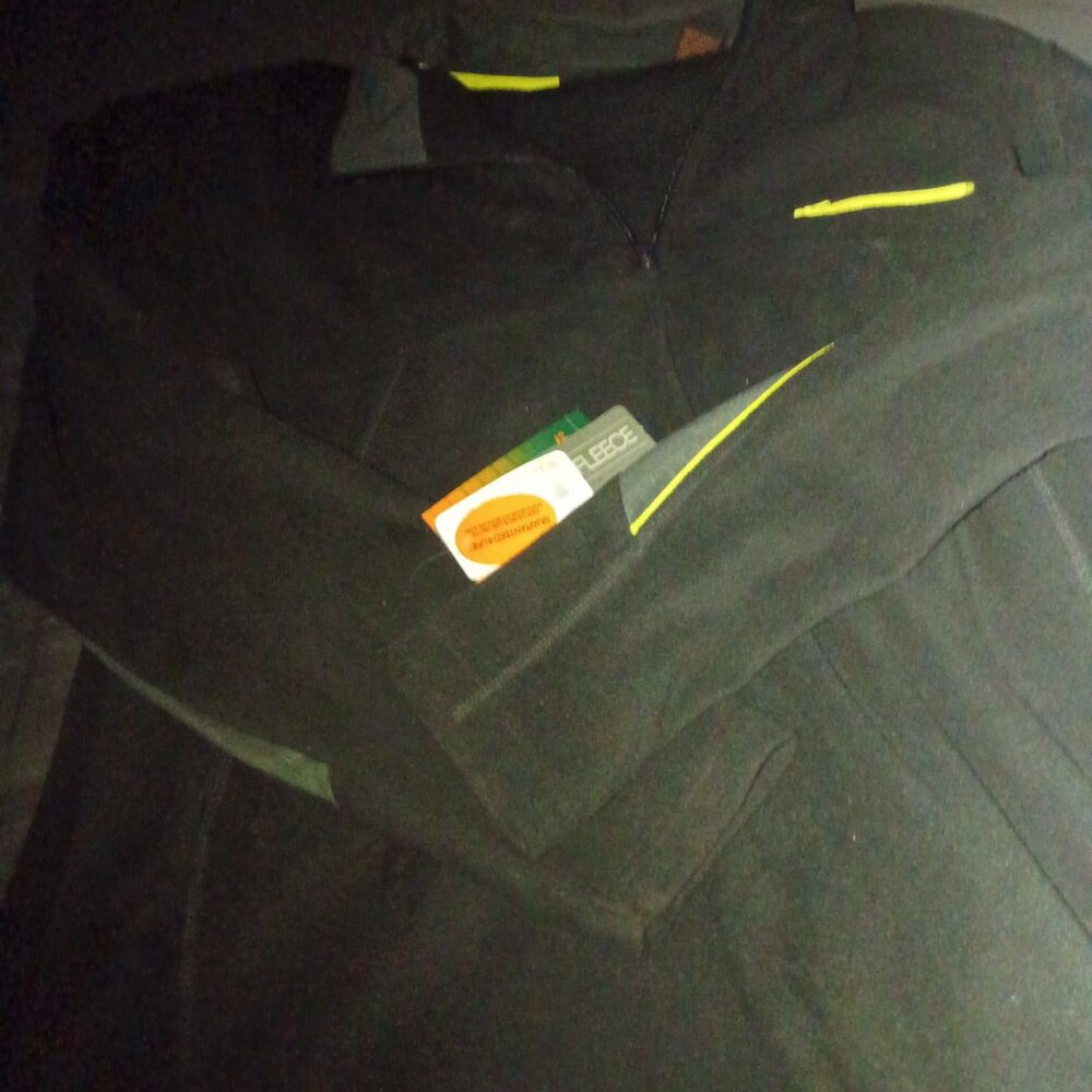 AVIA 1/4 ZIP PULLOVER SWEATSHIRT SIZE LARGE WITH YELLOW STRIPES